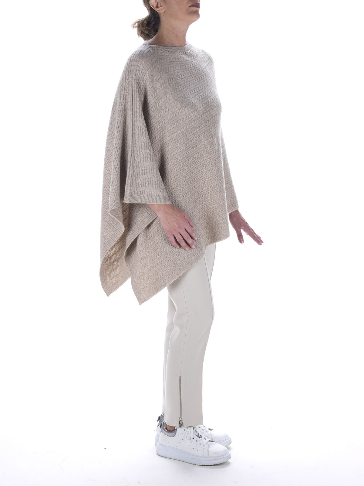 Poncho Treccine