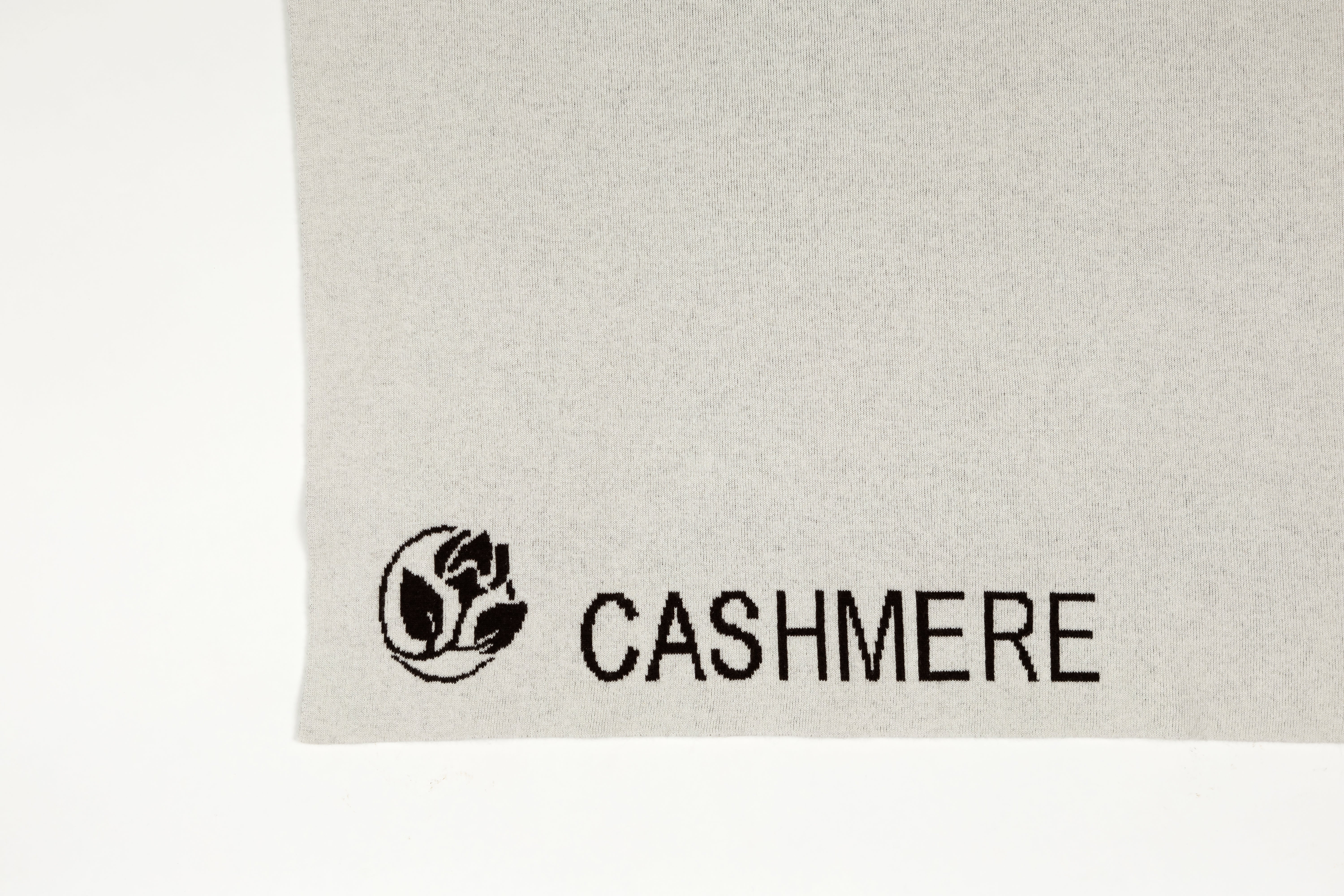 Double jacquard weave wool and cashmere blanket (CO 204)