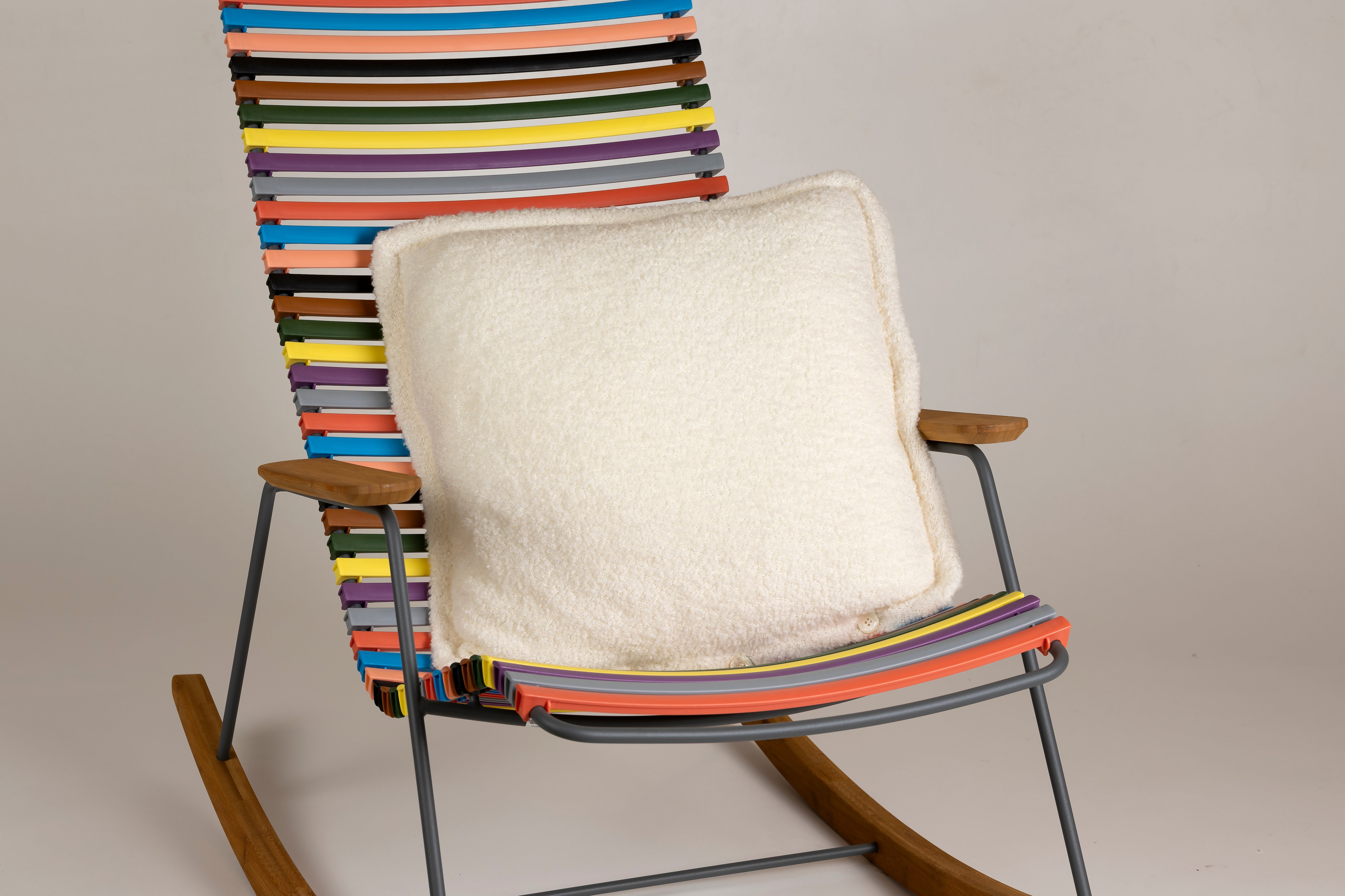 Merino wool cushion with boucle effect weave (CU 101)