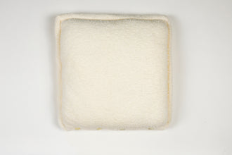 Cuscino in lana merinos in tessitura effetto bouclè (CU 101)