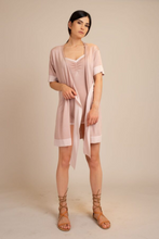 Two-tone buttonless cardigan with belt