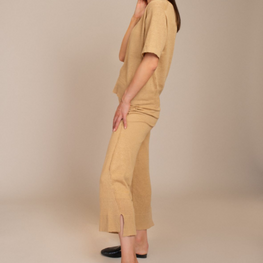 ¾ length trousers with side trims and vents
