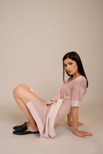 Two-tone buttonless cardigan with belt