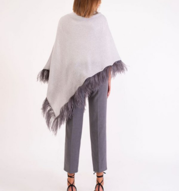 Poncho Catherine piume