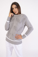 Round neck sweater