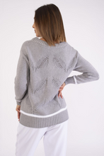 Round neck sweater